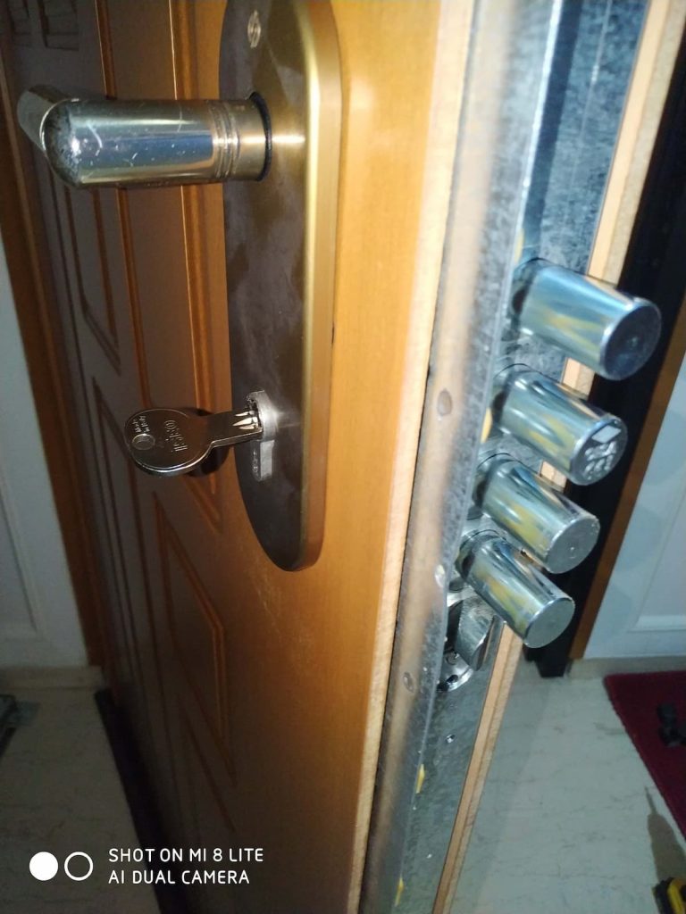 Επισκευή Θωρακισμένες πόρτες ασφαλείας